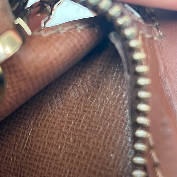 Louis Vuitton EUC Monogram Canvas Pochette Homme Crossbody with COA - Picture 8 of 8